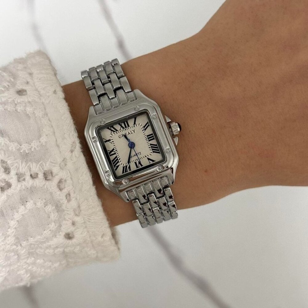 Sku:0384 vintage style silver watch + in a gift box They fit‎ any hand size